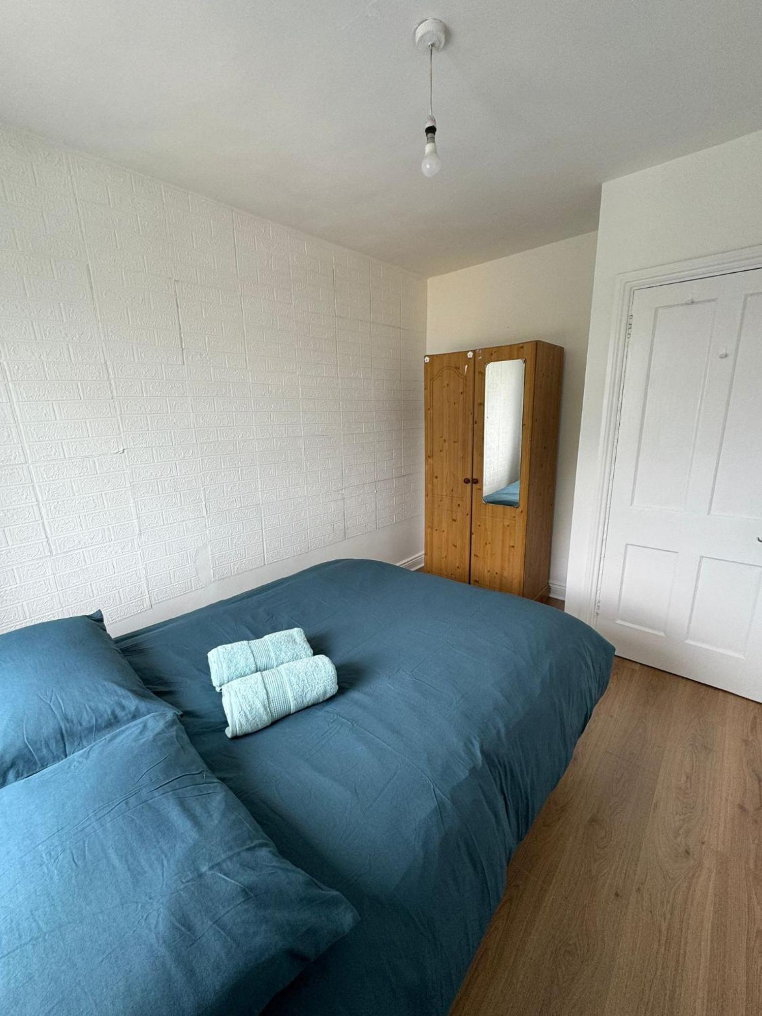 Nice Double Room At 2 Iveragh Rd-8 Dublin Exterior foto